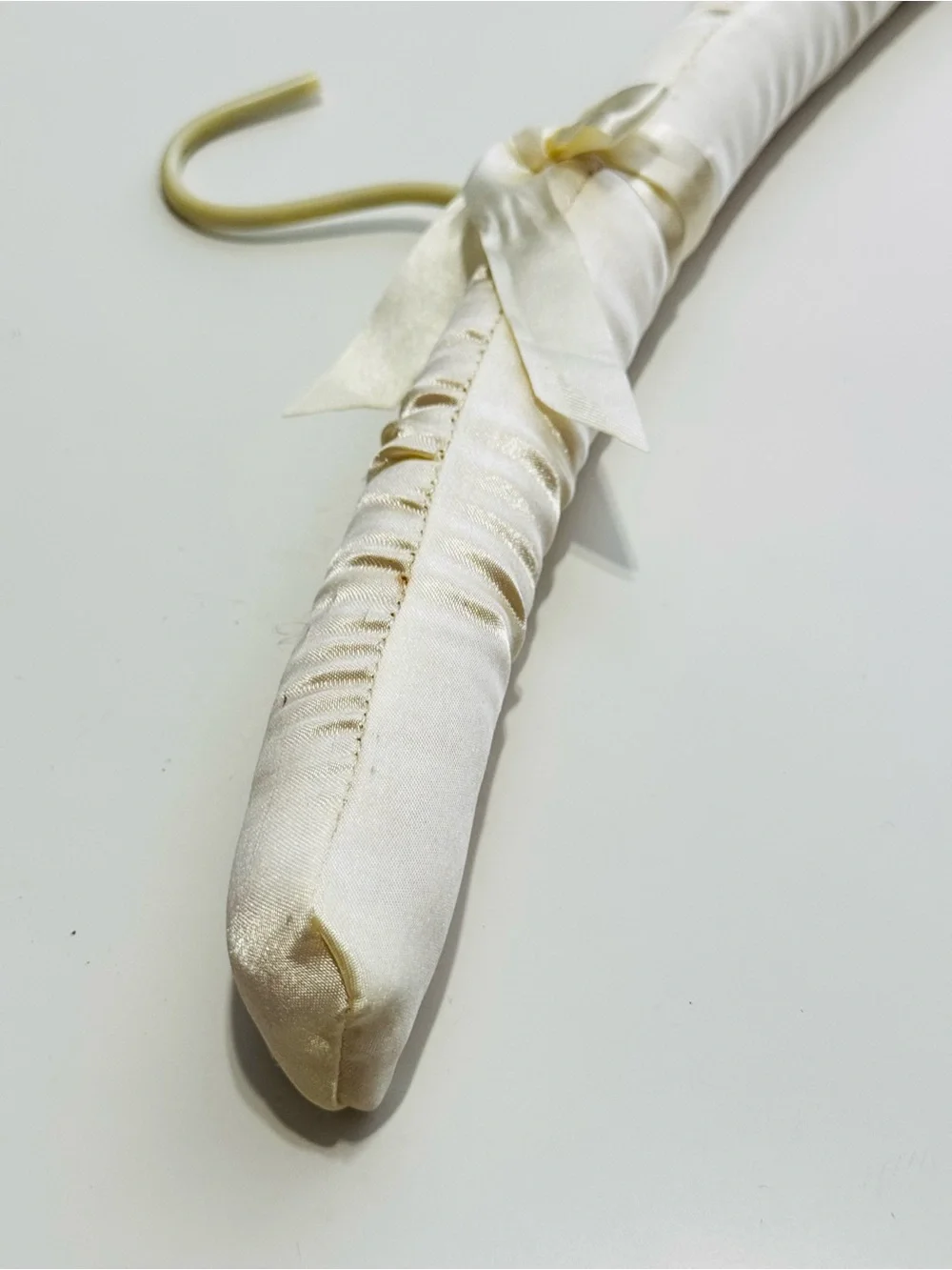 VINTAGE Cream Satin Padded Clothing Clothes Hanger w Bow